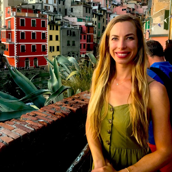 Meet your Posher, Rochelle - Picture 1 of 1